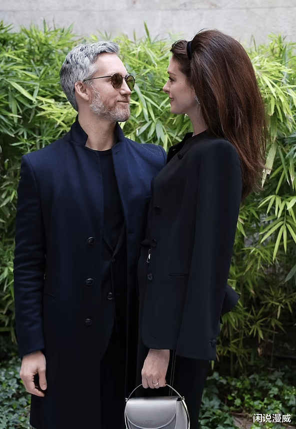 李菁菁|从好莱坞宠儿到资本玩物，安妮海瑟薇凭精致面孔，成了被讨厌的人