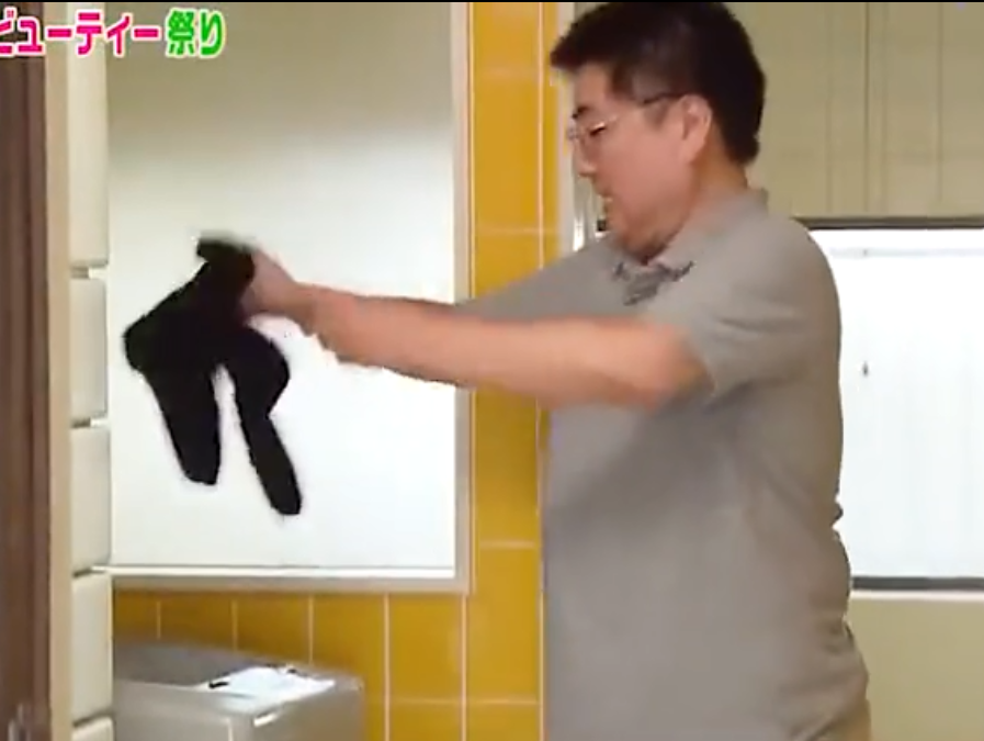 袜子 女孩靠闻老爸的臭袜子,一年减肥60斤,网友:男友还敢亲她吗?