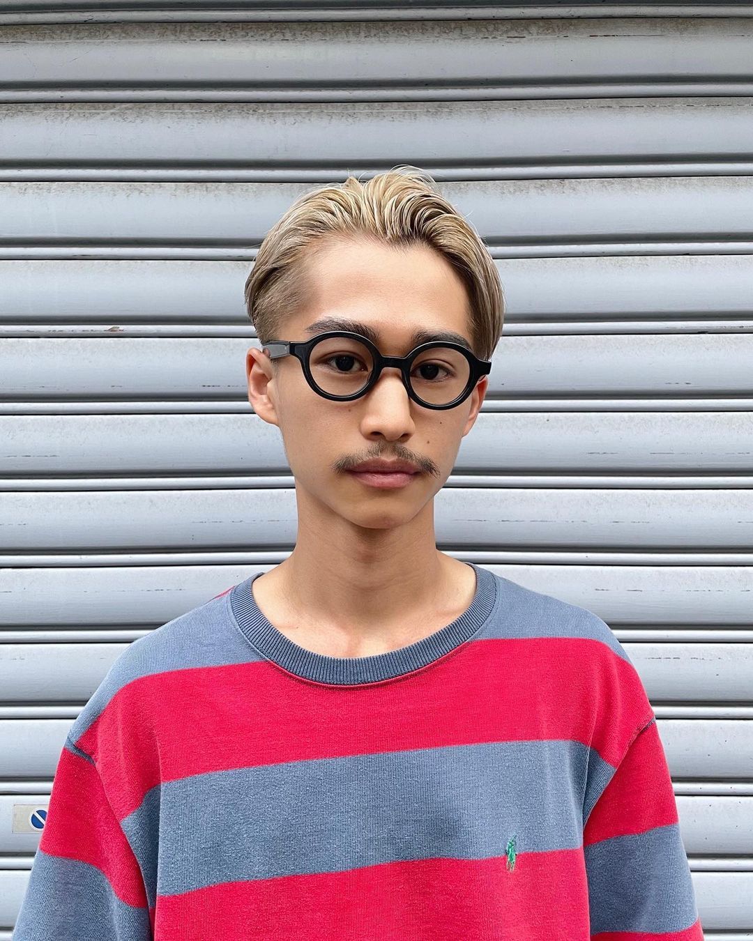 烫发 最具人气男士发型15款，寸头背头烫发头，帅气不落伍