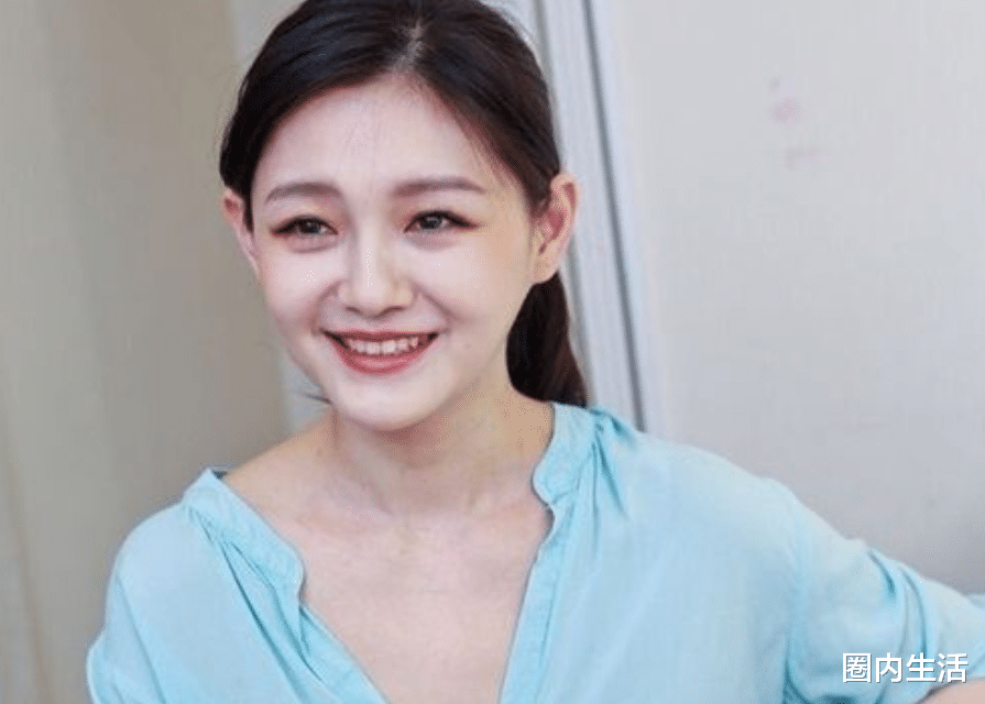 王双|张子枫营销翻车？曾经炒“斜方肌”的她，故伎重施再炒美腿！