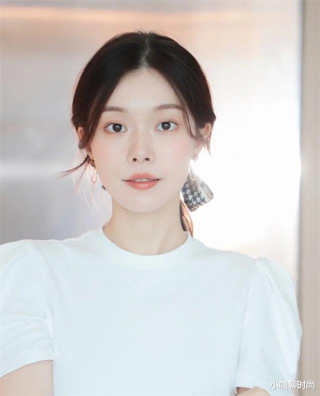 熬夜 讲真，女生化妆有这“3个”特征，既不精致又显廉价，快看你是吗