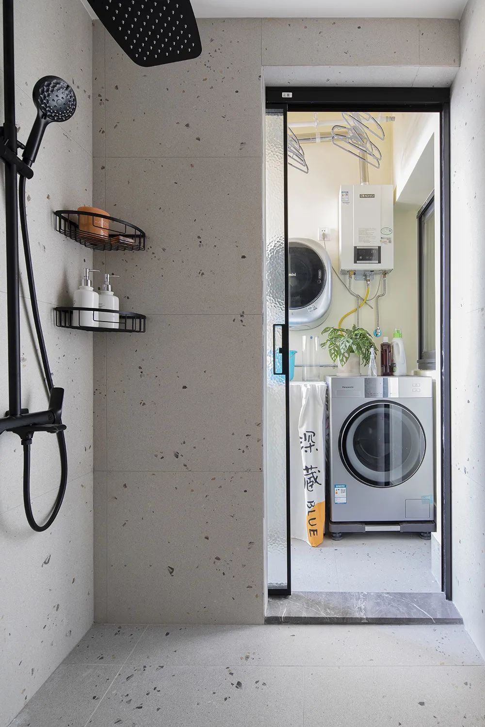 53平米老房大改造，合理布局多赚一间房，收纳+极简全占了