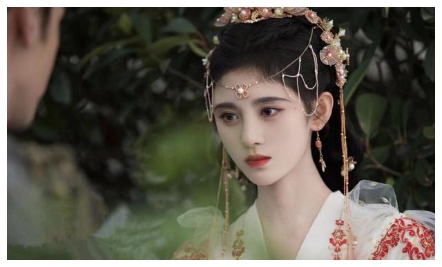 电视剧|看了被“十级美颜”毁掉的电视剧,我开始怀念唐嫣陈乔恩的土味了