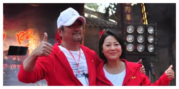 王茜华|“农村一姐”王茜华：风光背后有心酸，二婚嫁导演苦尽甘来