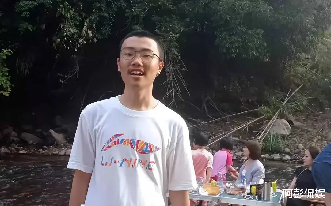 张碧晨|胡鑫宇母亲确定胡鑫宇已经出事,那是有一定依据的