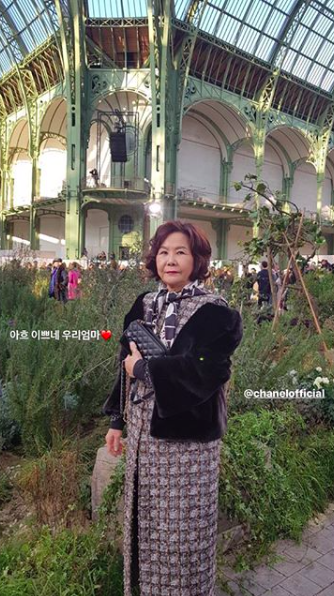 刘亦菲|权志龙香奈儿大秀同台绯闻女友小松菜奈DARA，老妈亲自挑，够戏