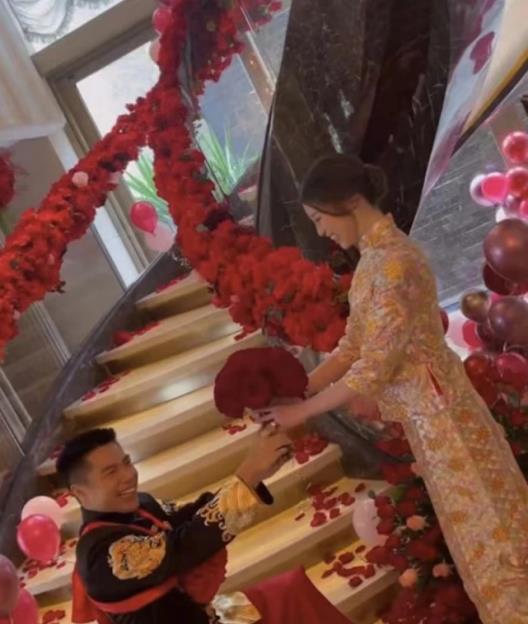 豪门|深扒豪门联姻，七匹狼“娶”特步，茶叶太子娶安踏千金