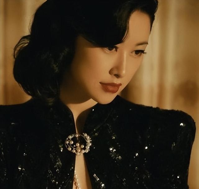 明星|8位天生为旗袍而生的女明星,美得像油画一样,不愧是万人迷!