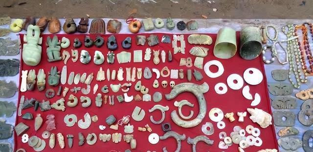 文玩|文玩行业水有多深?马未都揭秘血玉造假:将玉石塞进羊腿喂养三年