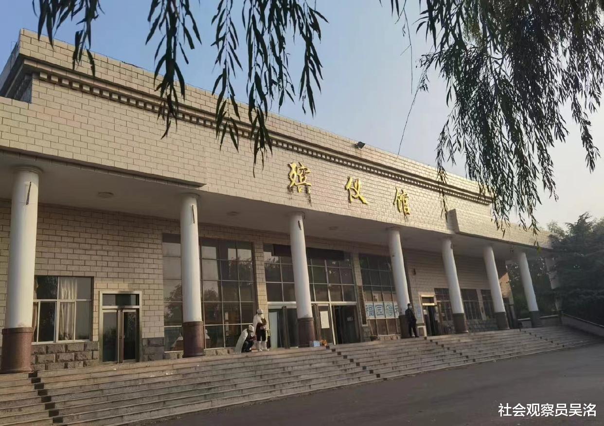 郑州一教师上网课被网暴 直播间遭长时间辱骂后猝死 目前警方已介入