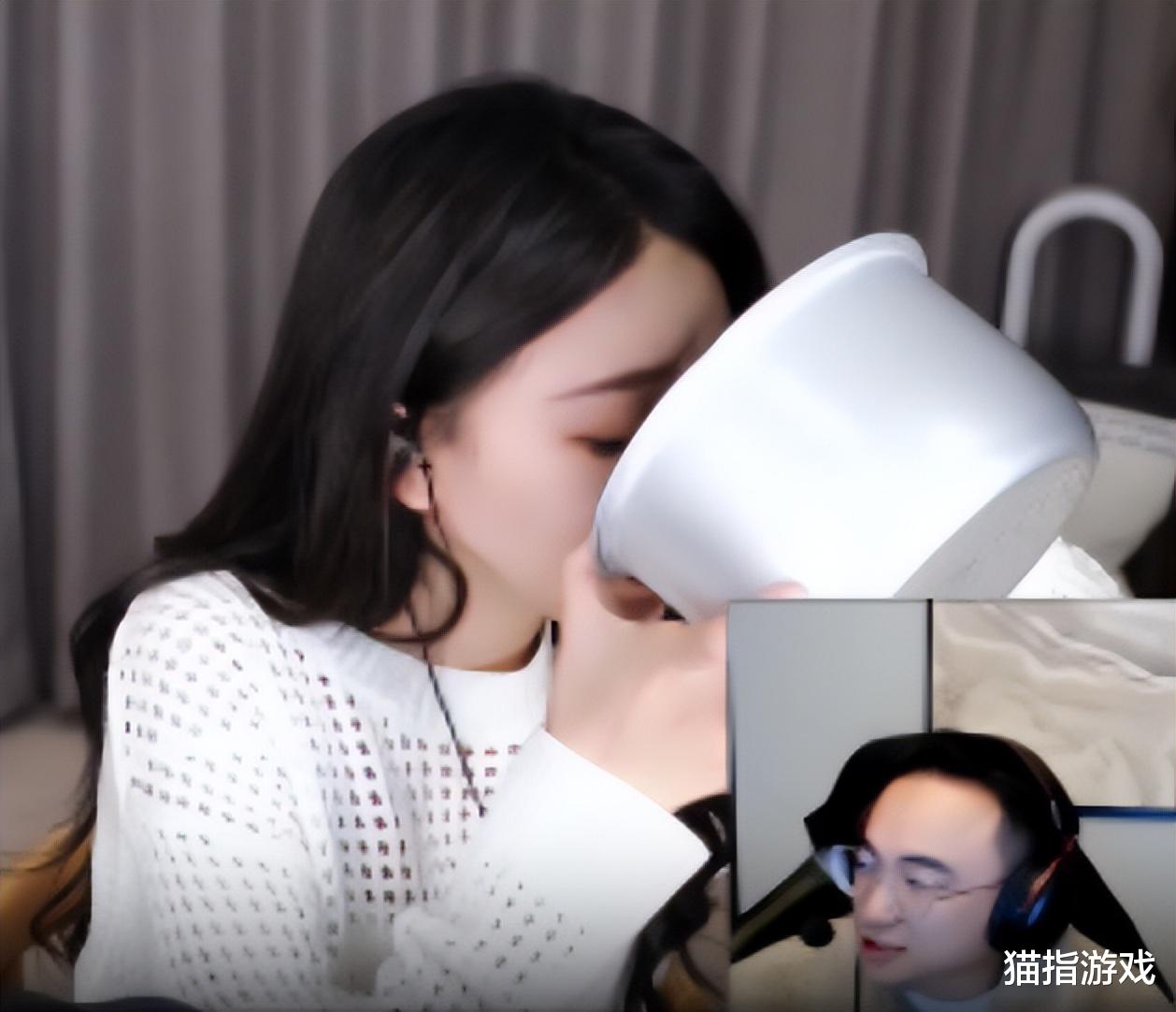 |林七七端庄形象破灭，被弟弟猛爆黑料：喜欢吃大蒜，一张嘴全是毒