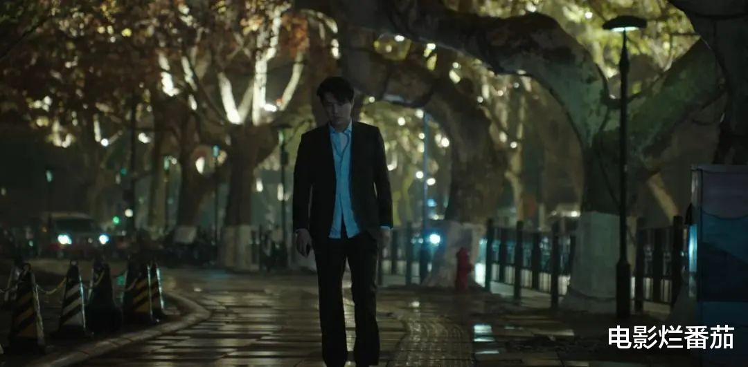 职业教育|8天收视第二,中国职场剧的“天花板”,这次被靳东新剧改写了?