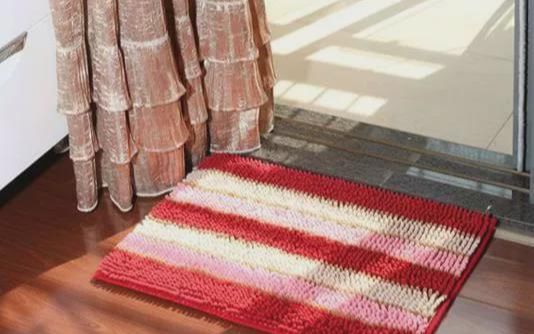 家门口地垫切记不要放这3种! 横财档在门口, 除非你想越住越穷