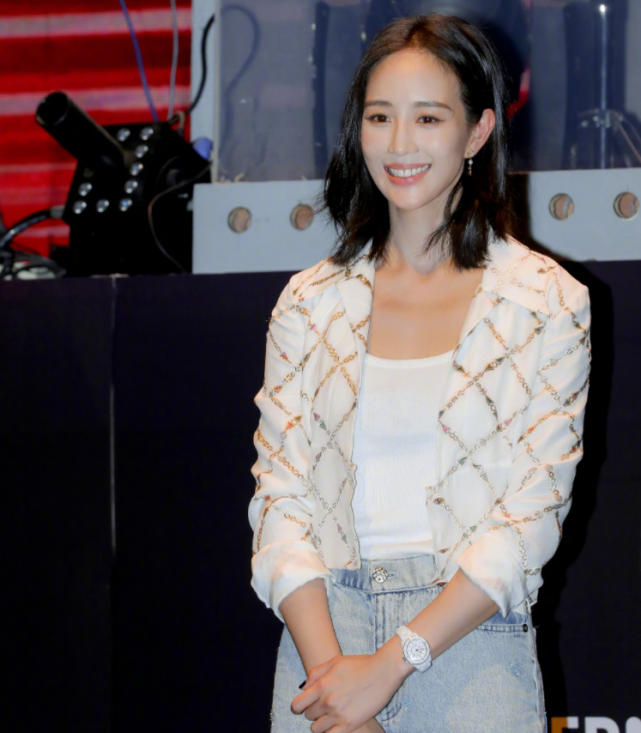 血糖 8位女星同活动比美！43岁章子怡少女麻花辫，周冬雨快“秃”了