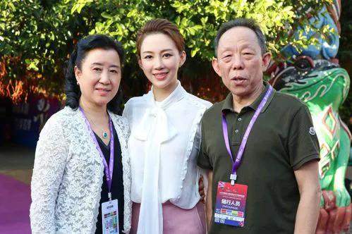 潘晓婷|潘晓婷之父潘健：后悔不让女儿谈恋爱，如今最担心40岁女儿的婚事
