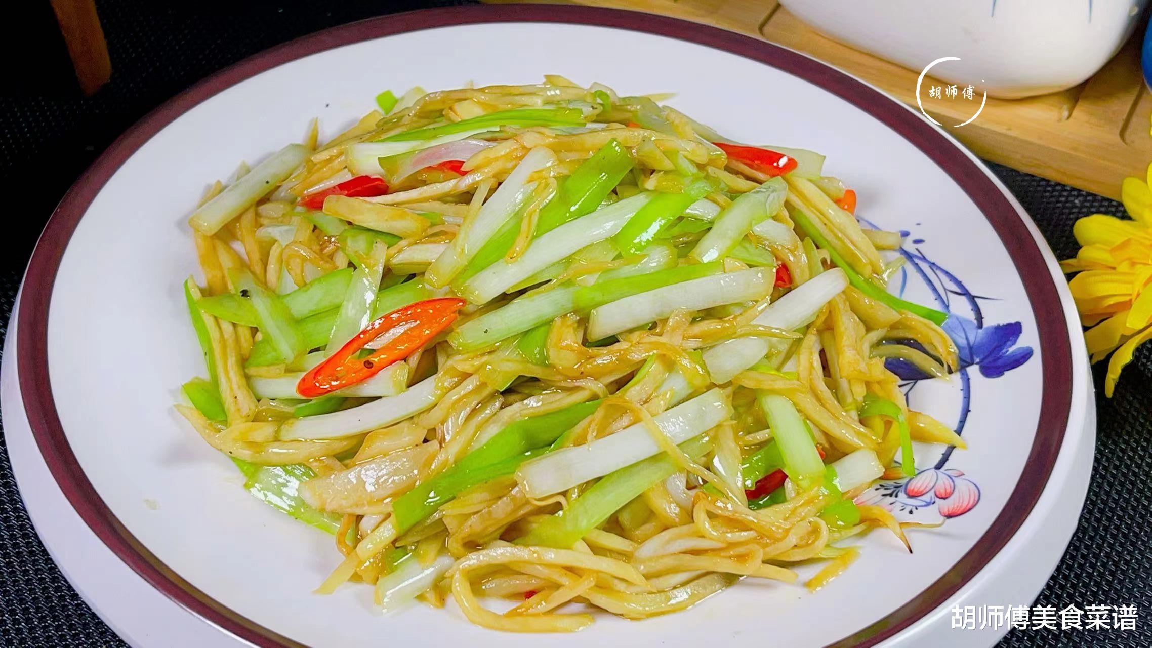 香菇|它是“洗肠草”，每周吃2次，清肠排毒，随手一炒，营养又美味