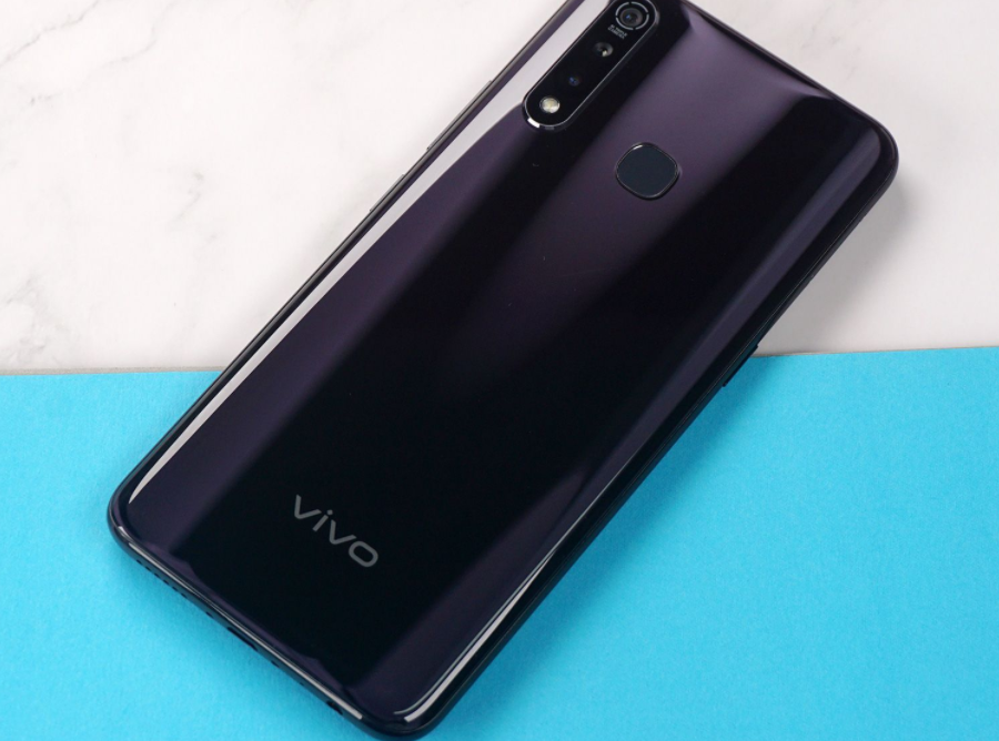 |无论是千元机，还是几千块的手机，基本都是一两年一换！