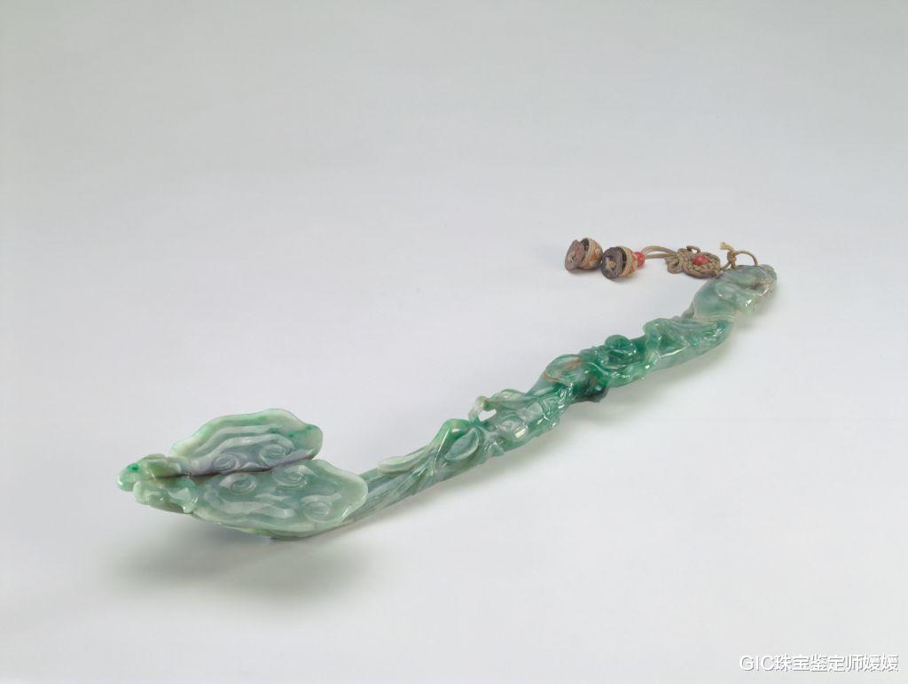 翡翠|来自故宫博物院的清代旧藏翡翠,虽造型简洁,其价值是不可估量的