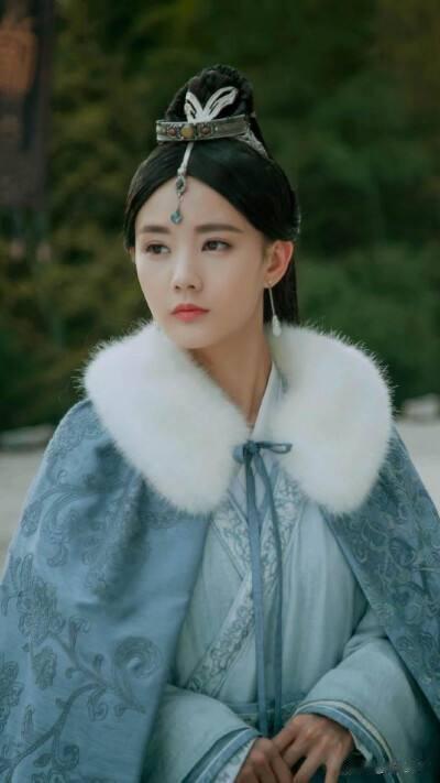 成毅|阵容强大？成毅李一桐《英雄志》月底开机，剧组车辆已经就绪！