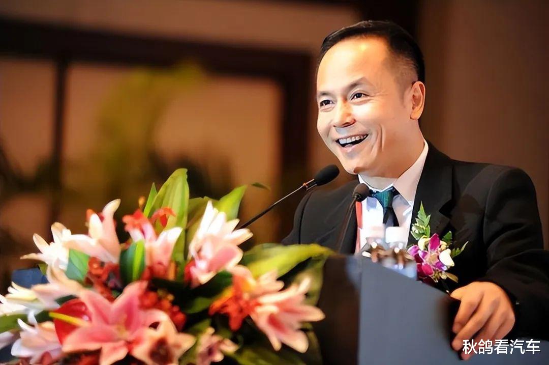 明星|他,少年丧父,大学挣180万,如今身家570亿,娶小20岁女明星