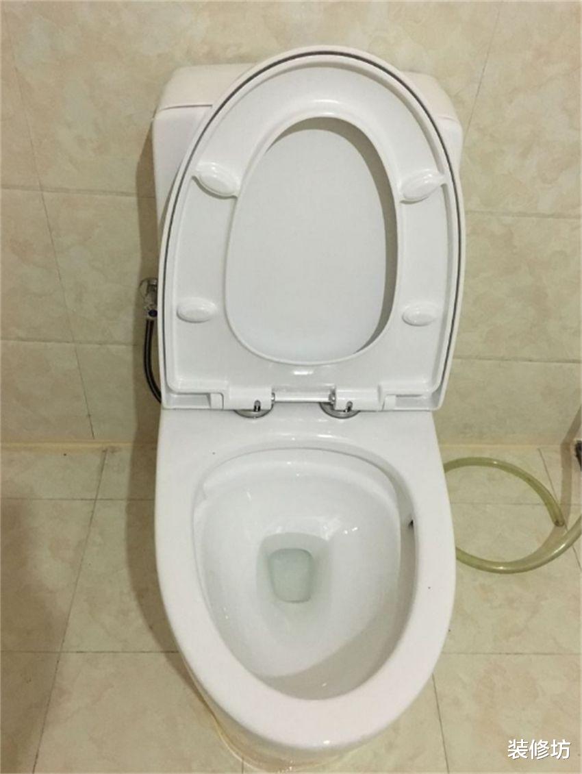 用完马桶,盖子需要放下来吗?很多人不懂,难怪马桶又臭又黄