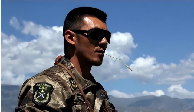 军人|什么是军人形象，这9位男星足够给许多新时代小清新上一课