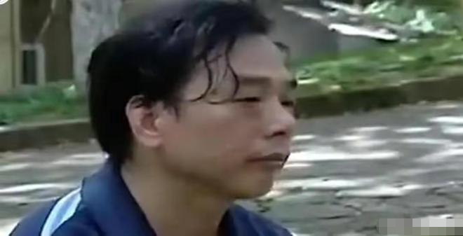 娇妻爱上邻居六旬大爷,妻子:大爷体能好,丈夫知道后当街暴打