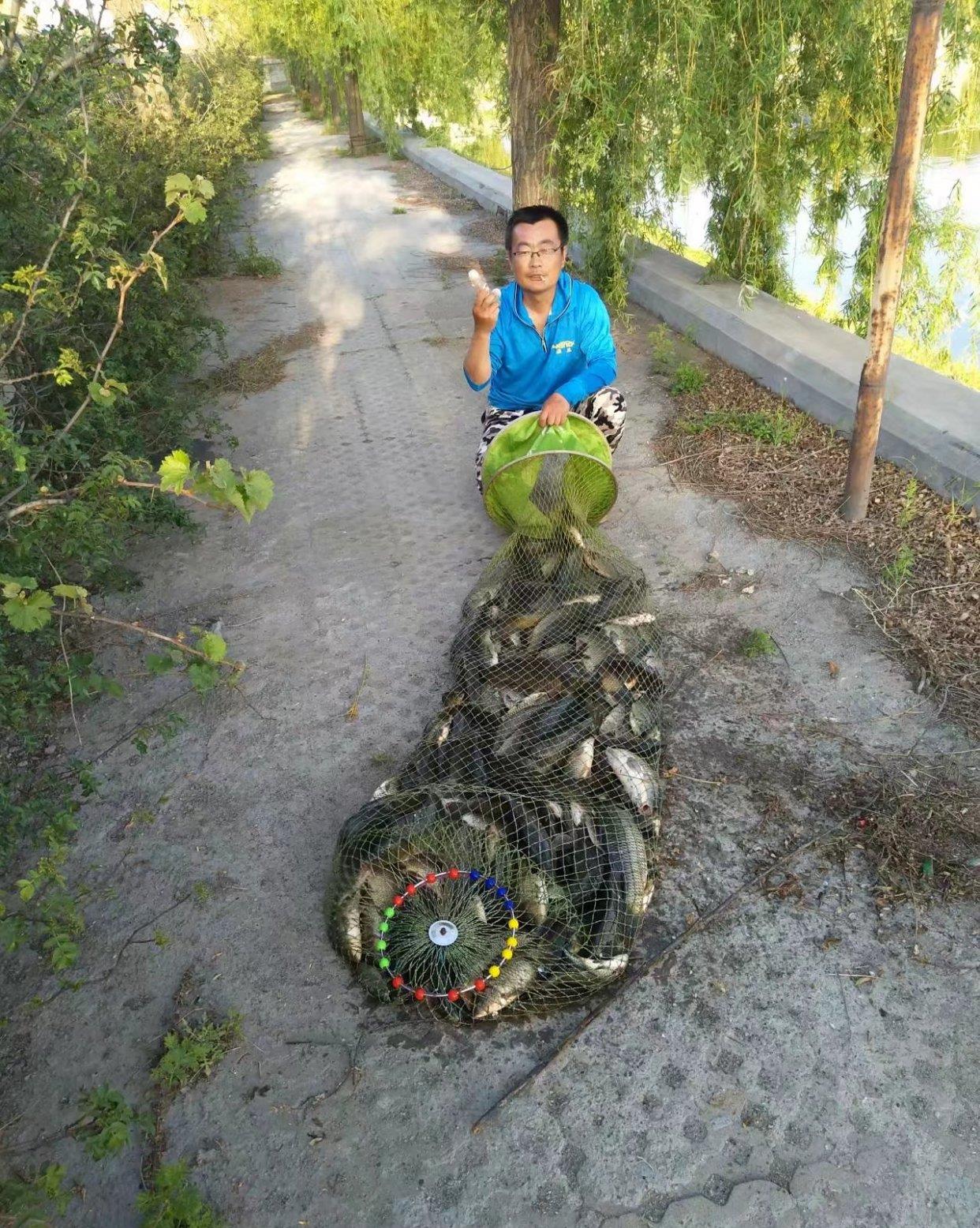 饵料|“伪”钓鱼大师成长史，装着装着就真把自己当大师了，专门骗小孩