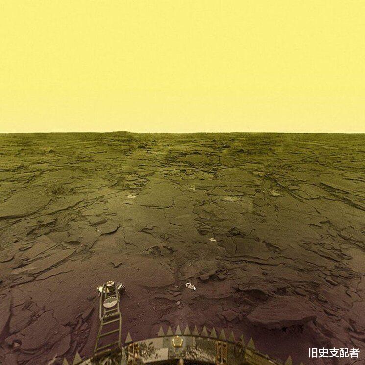 25张图看世界:10万把刀做成震撼雕塑,大自然的完美矿石令人惊叹