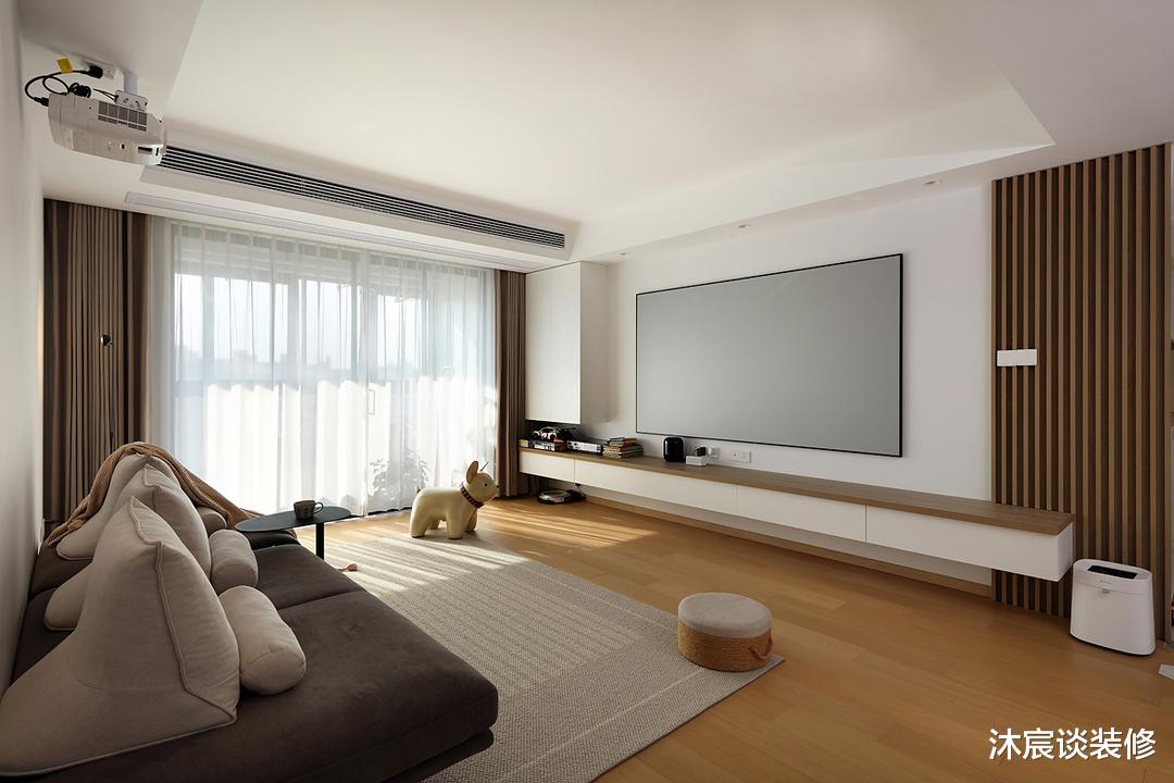 30岁姐姐的新家,全屋刷白配着原木,这样的“穷装”安静又治愈!