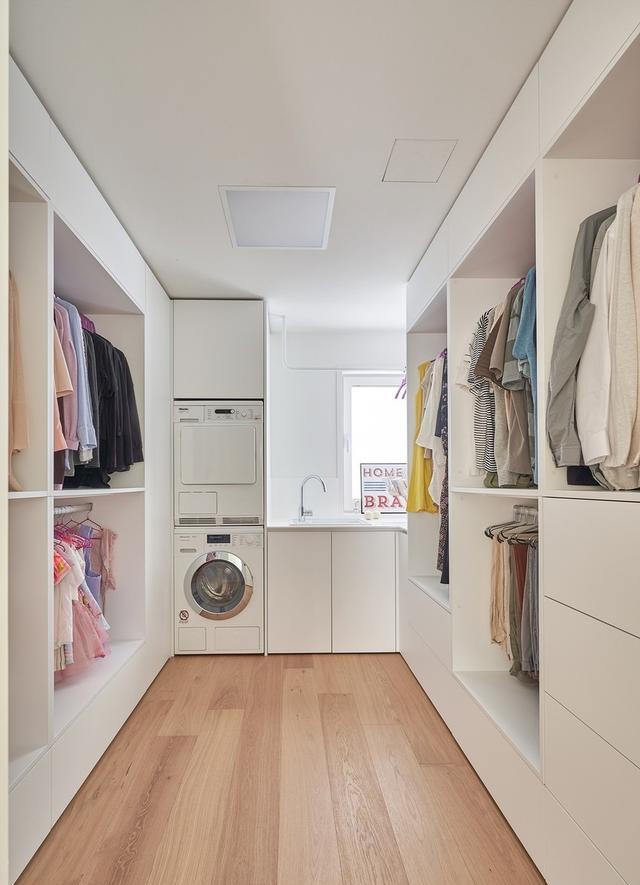 一家6口的379㎡私宅，2个娃3个娱乐房，大露台改“足球场”，阔气