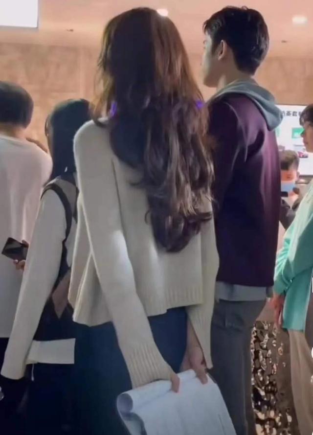 殷桃|《女人万岁》待播，势头大好的殷桃挑大梁，用阅历鼓励40+女性