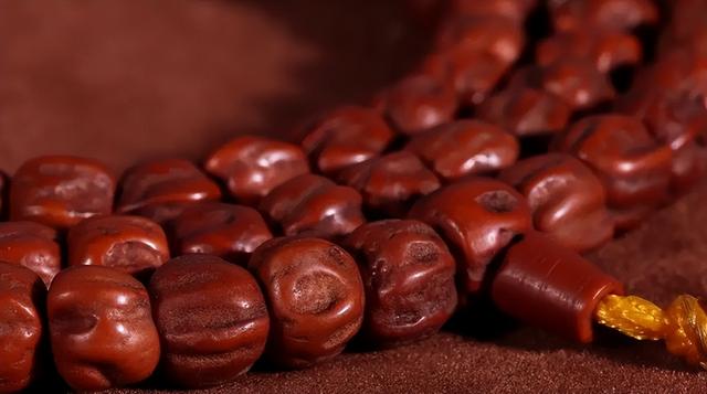 文玩|盘点文玩圈里让你成就感爆棚的“三日红”