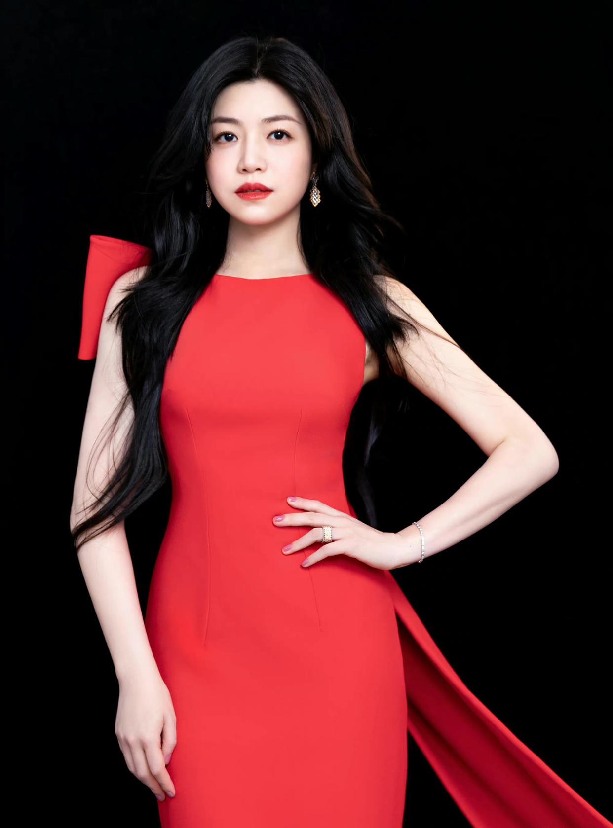 陈妍希|陈妍希红毯热搜后续:人和裙子分开看都挺美,就是穿上怪怪的