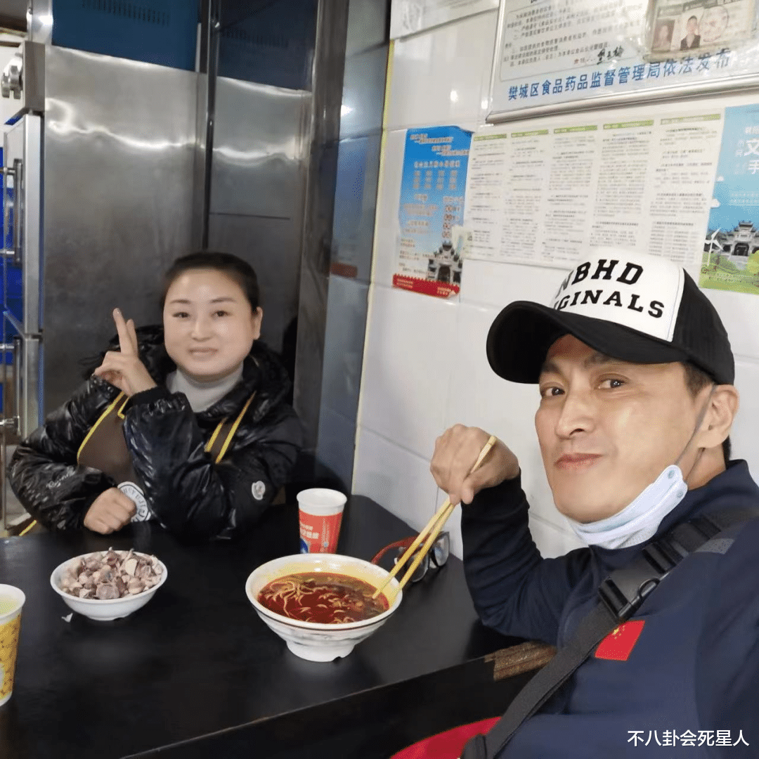 李嘉明|端午节假期10个瓜，拍戏落水溺亡，被告上法庭，花260万买狗