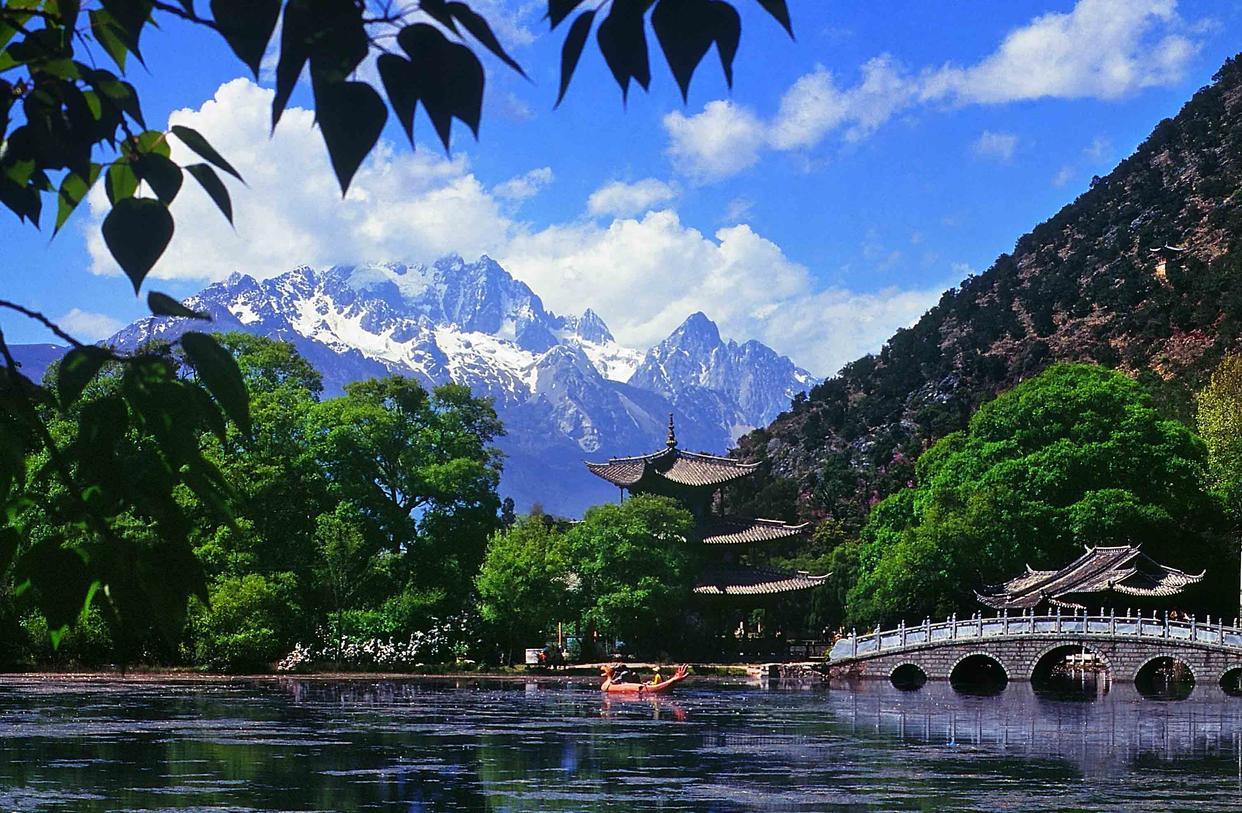 少数民族|推荐8个值得一去的城市，适合退休后旅行，风景宜人环境好！