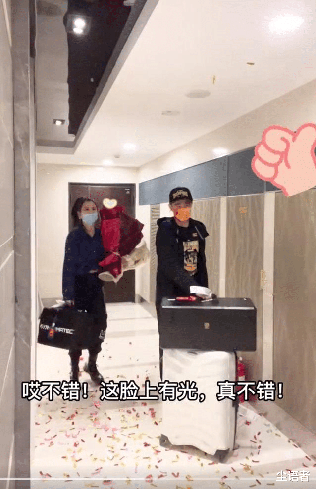 赵继伟|浪漫满屋，CBA总决赛FMVP载誉回家，美妻豪车接送，岳母放炮欢迎