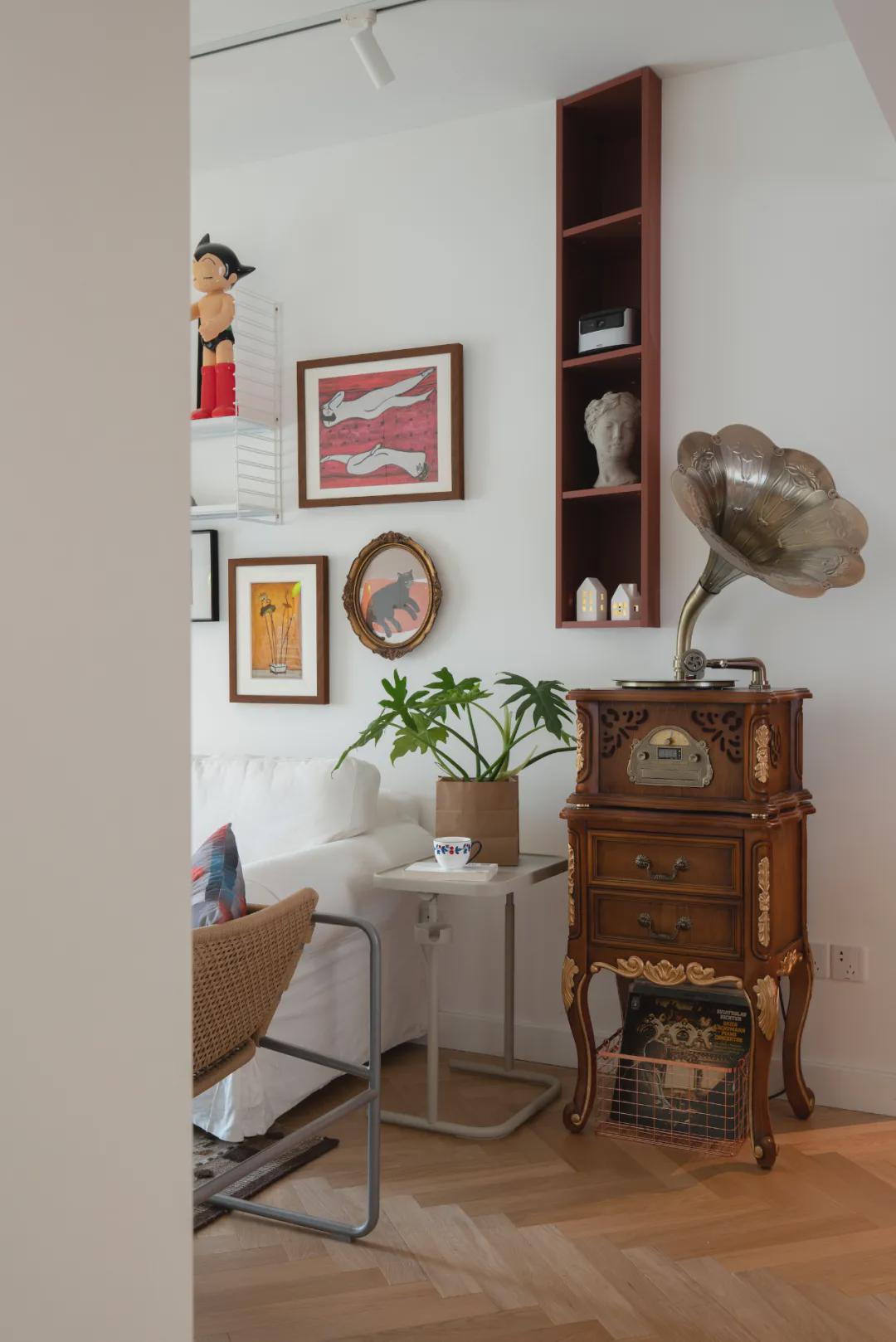 新婚夫妻89㎡混搭婚房,火烈鸟粉搭配大胆的橘黄,个性又充满活力