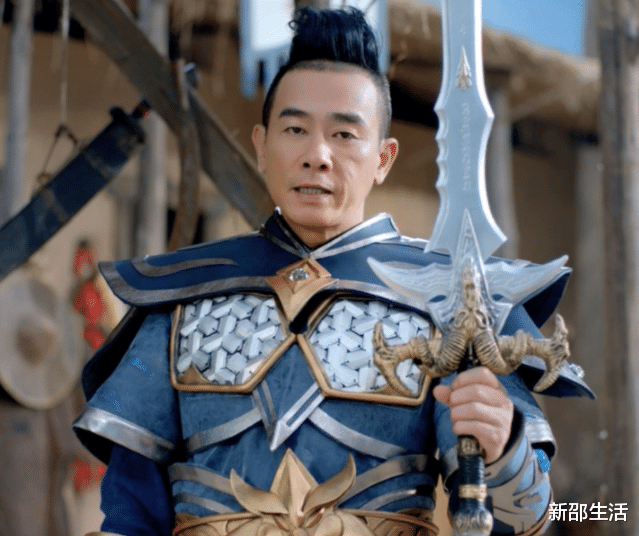 于和伟|高希希力作《天下人家》开播，于和伟领衔出演，“容嬷嬷”演配角