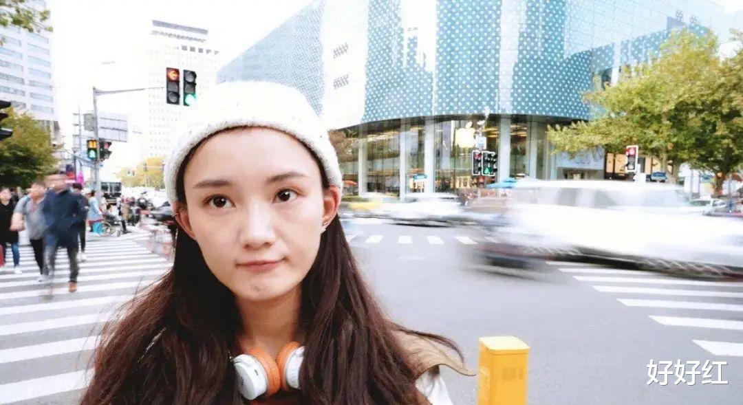 馨子|17岁爆红,从“偶像剧女主”到“卖货柜姐”,她真的落魄了?