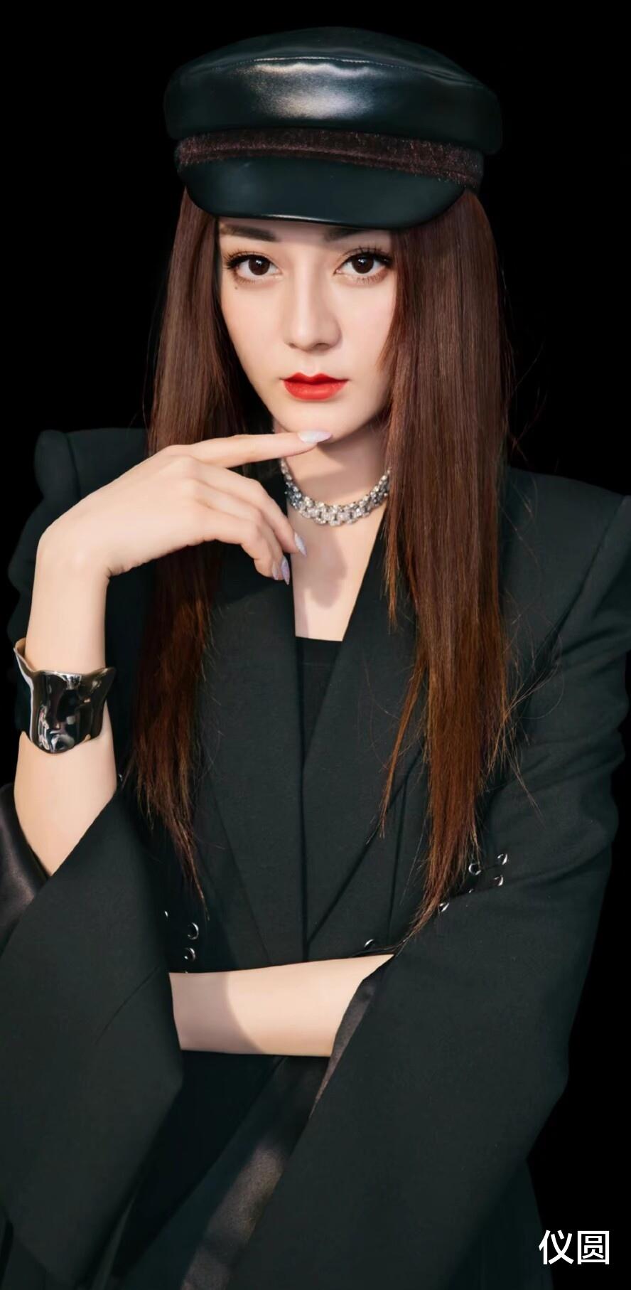 小姐姐|迪丽热巴，对于艺人来说到底有多拼？数据不会说谎