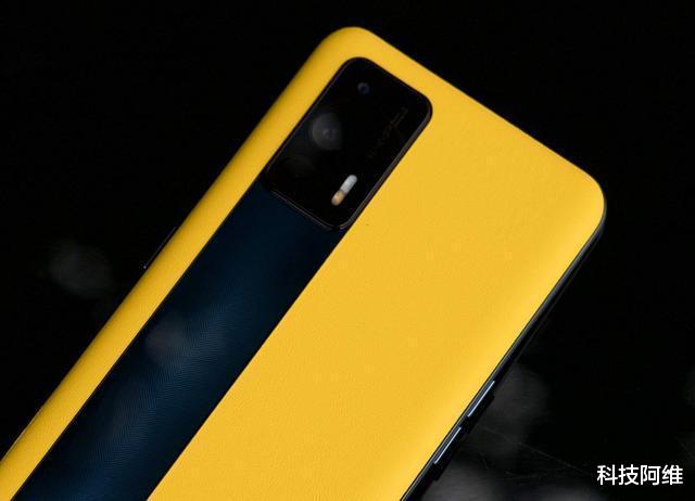 realme|从2899元跌至1699元，65W闪充+骁龙888，6400万三摄旗舰濒临下架
