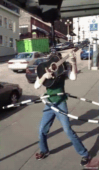 “现在医生这么大胆了吗，扎双马尾上班？”这心电图能正常吗