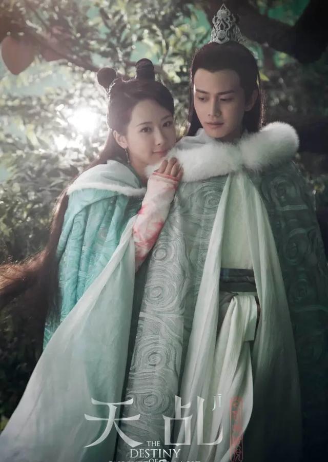 杨紫|杨紫合作过的8位男神,李现任嘉伦邓伦在列,肖战最有CP感!