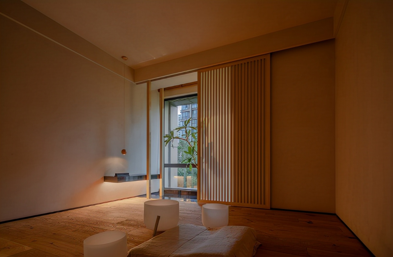 这才叫真正的极简风!一尘不染的治愈空间,网友:宛如毛坯房