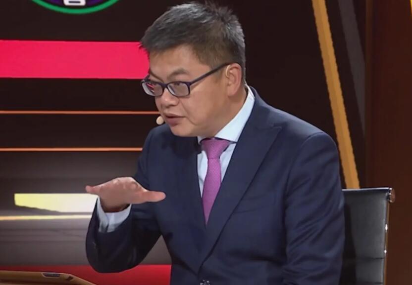 苏群|名记苏群遭质疑！口误直接攻击球员，球迷：这会让他下不了台