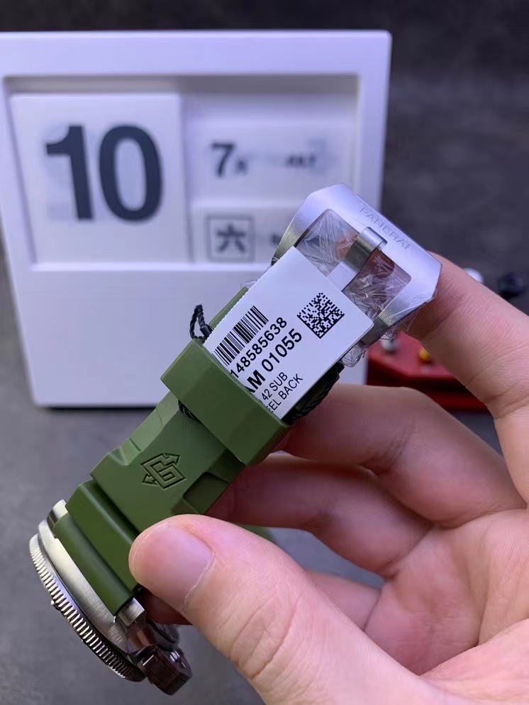 “十沛九假,还有一傻”,沛纳海为何这么火?