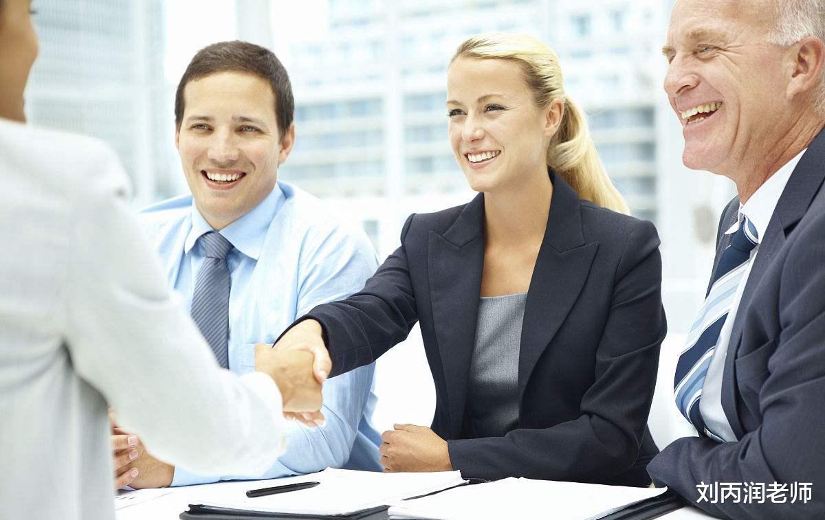 设计师|简历存在水分,怕被背景调查?那面试官是怎么进行背景调查的?