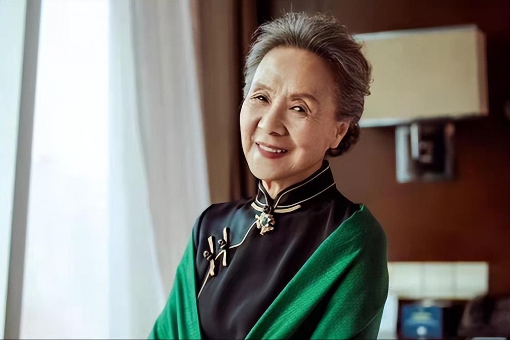 吴彦姝|吴彦姝：被张一非宠爱一辈子，耄耋之年再获影后，84岁仍有少女心