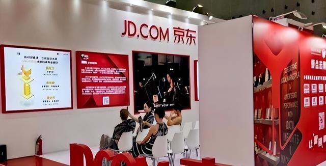 |各大电商“一反常态”，集体转向，西方30年前的一幕或要上演？